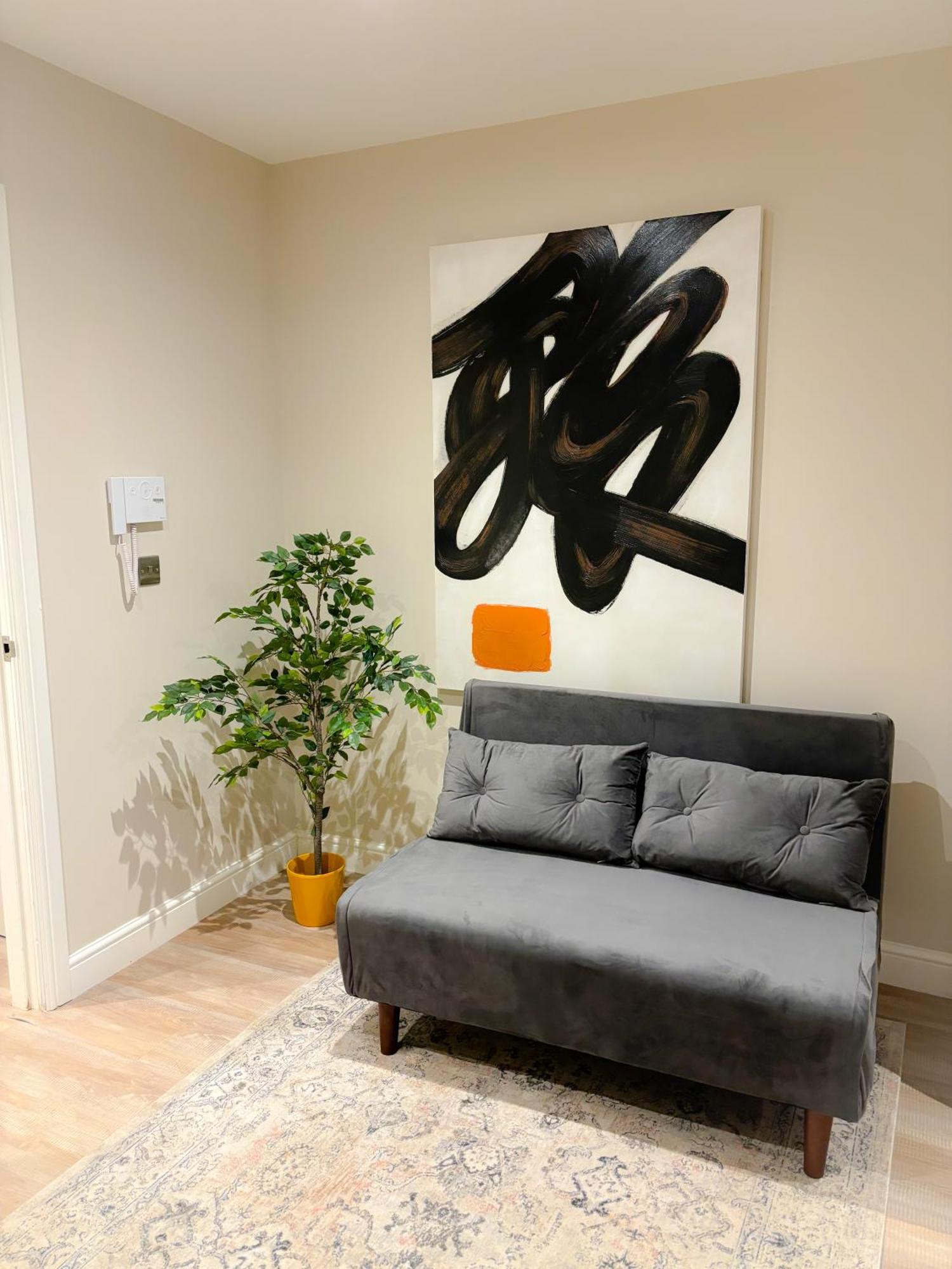 Exceptional & Gorgeous Interior & King Size Bed Appartement *