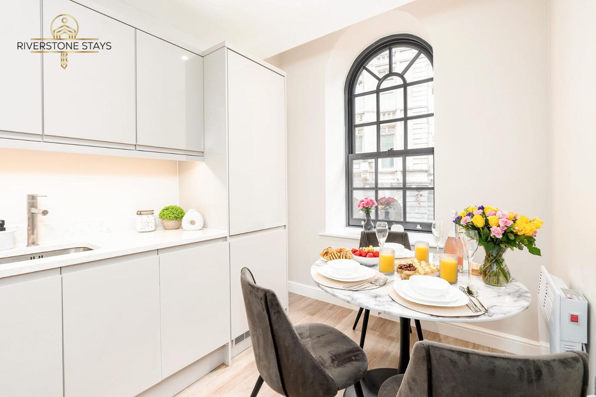 Apartment Exceptional & Gorgeous Interior & King Size Bed *